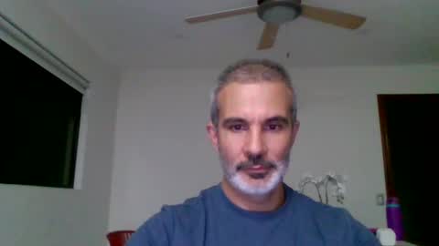 Snapshot of neodent chatting on 11.10.25 neodent online show from 11.10.25