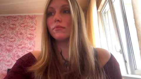 Snapshot of neomimaddern chatting on 04.06.26 neomimaddern online show from 04.06.26