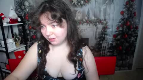 Snapshot of neonilalisova chatting on 12.20.25 NeonilaLisova online show from 12.20.25