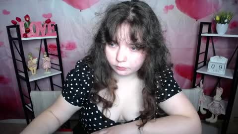 Snapshot of neonilalisova chatting on 04.09.26 NeonilaLisova online show from 04.09.26