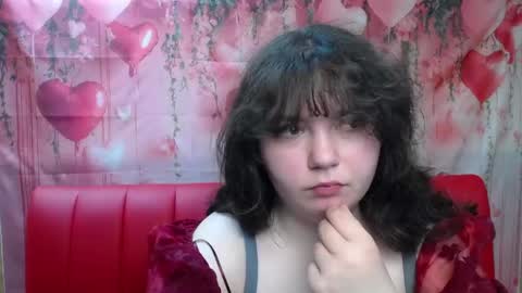Snapshot of neonilalisova chatting on 04.22.26 NeonilaLisova online show from 04.22.26