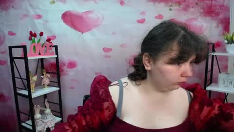 Snapshot of neonilalisova chatting on 04.29.26 NeonilaLisova online show from 04.29.26