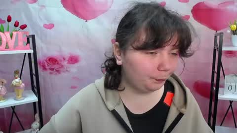 Snapshot of neonilalisova chatting on 05.03.26 NeonilaLisova online show from 05.03.26