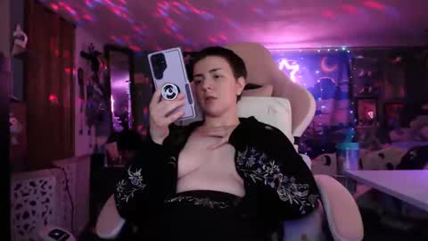 Snapshot of nerdy_squirty chatting on 02.09.25 NerdySquirty online show from 02.09.25