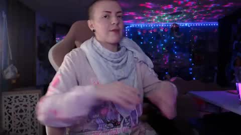 Snapshot of nerdy_squirty chatting on 10.08.25 NerdySquirty online show from 10.08.25