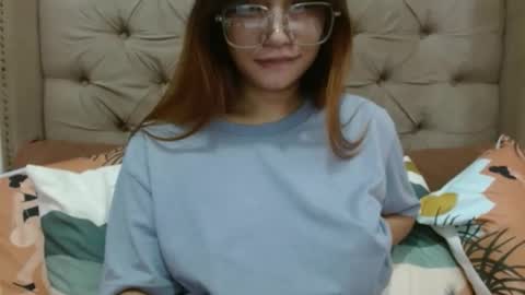 Snapshot of nerdysweetpinay chatting on 09.11.25 nerdysweetpinay online show from 09.11.25