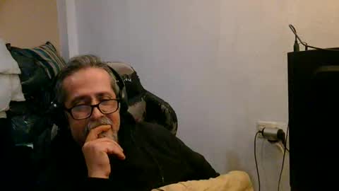 Snapshot of neron401 chatting on 03.31.26 neron401 online show from 03.31.26