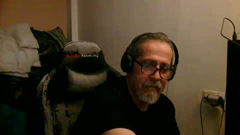 Snapshot of neron401 chatting on 04.01.26 neron401 online show from 04.01.26