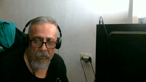 Snapshot of neron401 chatting on 06.15.26 neron401 online show from 06.15.26