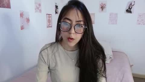 Snapshot of nessaa_ chatting on 03.17.26 Nessa online show from 03.17.26