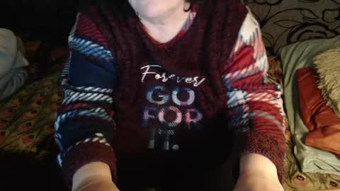 Snapshot of new_milf chatting on 04.17.26 Lilly online show from 04.17.26