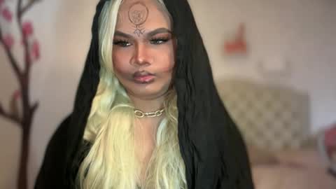 Snapshot of newbitch_intown69 chatting on 10.31.25 Jane online show from 10.31.25