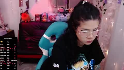 Snapshot of newjadedelux chatting on 09.19.25 New Account Jade Delux online show from 09.19.25