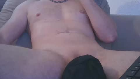 Snapshot of newkammer87 chatting on 10.08.25 Lance Hardwood online show from 10.08.25