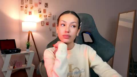 Snapshot of nexorine chatting on 02.12.26 Lilly online show from 02.12.26