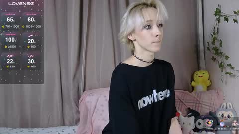 Snapshot of nextvibe1 chatting on 11.23.25 NextVibe1 online show from 11.23.25