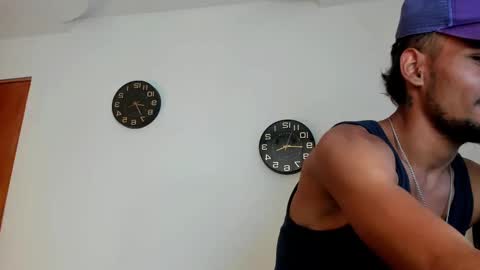 Snapshot of neyder_sanz chatting on 02.20.26 NEYDER online show from 02.20.26