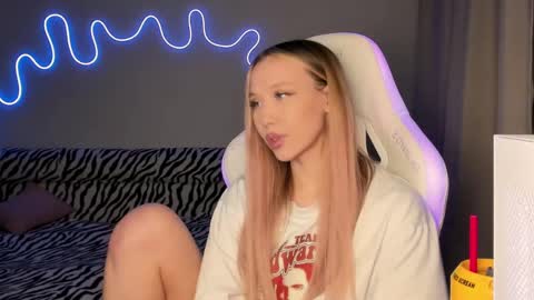 Mina online show from 03.02.25