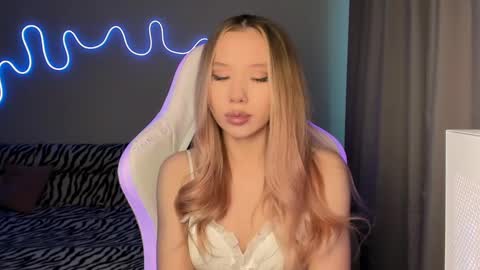 Mina online show from 03.05.25