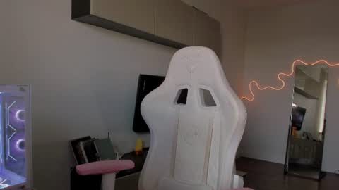 Mina online show from 07.08.26