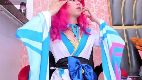 NEZUKO MITSURI online show from 03.05.25