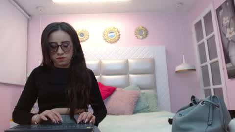 nezzukoo online show from 05.25.26