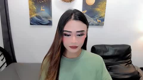 Snapshot of nhicolehollywood chatting on 11.15.25 hottie nicole online show from 11.15.25