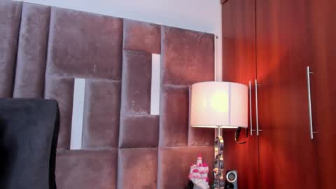 Nia online show from 02.14.26