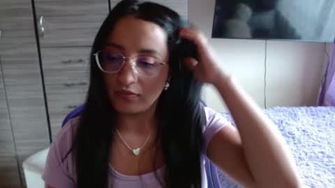 Snapshot of nia_cop chatting on 01.08.25 Dani online show from 01.08.25