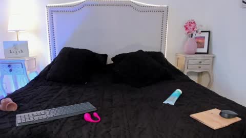 Snapshot of nia_malkova chatting on 04.23.26 Nia Malkova online show from 04.23.26