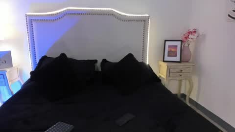 Snapshot of nia_malkova chatting on 05.11.26 Nia Malkova online show from 05.11.26
