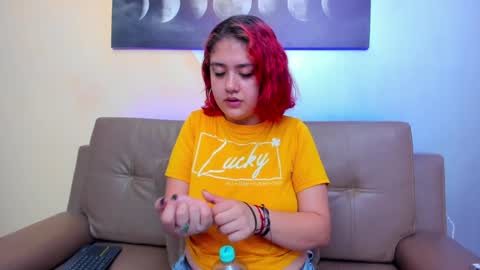 Estefani  online show from 02.01.25