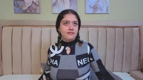 Estefani  online show from 04.04.26