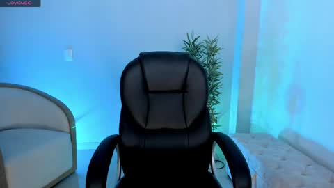 Nia  online show from 03.21.26