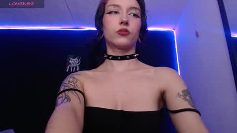  niakat  online show from 12.17.24