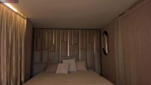 Call me Nia  online show from 09.13.25