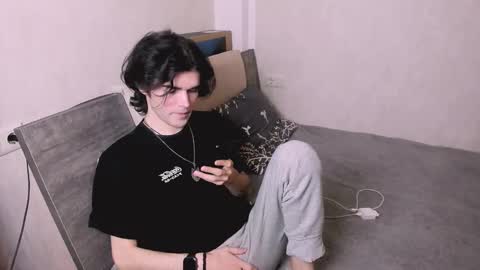 Snapshot of nic_ky chatting on 10.21.25 Nick PVT is open FanslyTwitter - Nic kycb online show from 10.21.25