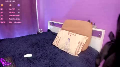 Snapshot of nicablueeyes chatting on 11.16.25 Nica online show from 11.16.25