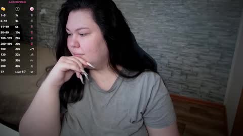 Snapshot of nicara_ chatting on 03.06.25 nicara_ online show from 03.06.25