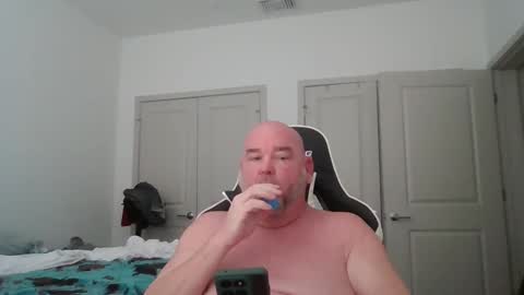 Snapshot of niceandslow4200 chatting on 05.30.26 niceandslow online show from 05.30.26