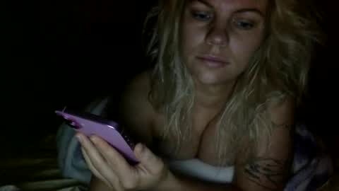 Snapshot of nicecolddrink2 chatting on 01.01.25 Amber online show from 01.01.25