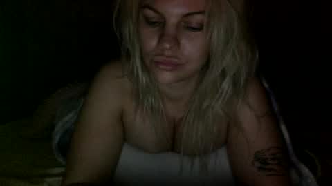 Snapshot of nicecolddrink2 chatting on 01.11.25 Amber online show from 01.11.25