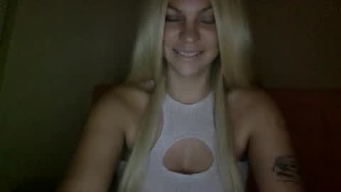 Snapshot of nicecolddrink2 chatting on 11.23.25 Amber online show from 11.23.25