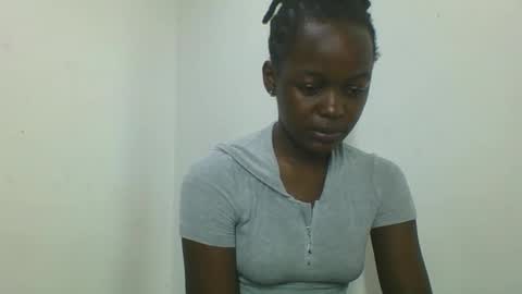 Snapshot of nicefantacy chatting on 04.19.26 nicefantacy online show from 04.19.26