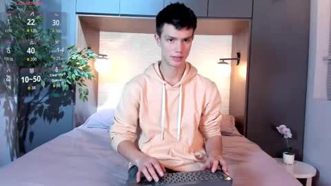 Snapshot of nick_torn chatting on 09.27.25 Nick online show from 09.27.25