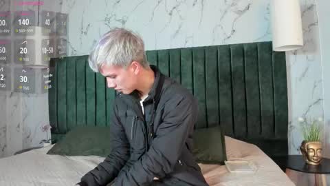 Snapshot of nick_torn chatting on 10.21.25 Nick online show from 10.21.25