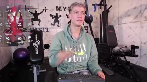 Snapshot of nick_torn chatting on 10.29.25 Nick online show from 10.29.25