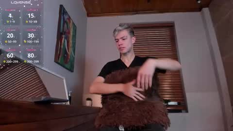 Snapshot of nick_torn chatting on 11.03.25 Nick online show from 11.03.25