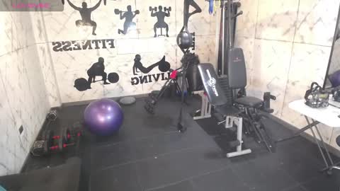 Snapshot of nick_torn chatting on 11.07.25 Nick online show from 11.07.25