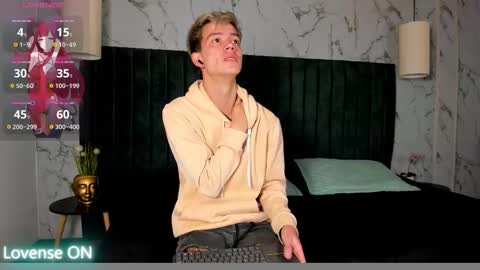 Snapshot of nick_torn chatting on 11.27.25 Nick online show from 11.27.25